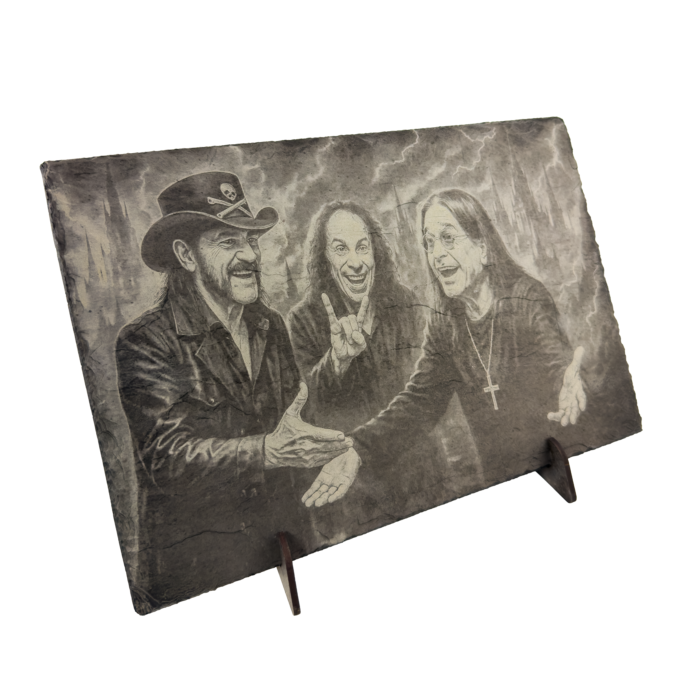 Schieferplatte „Lemmy, Ronnie & Ozzy“ – gelaserte Rock-Deko mit Aufsteller – Bild 2