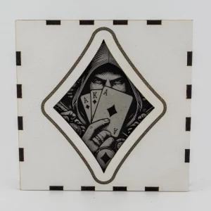 Set aus 3 gravierten Schiefer-Untersetzern mit Karo-Pokermotiv. In edler Holzbox – ideal als Geschenk für Pokerfreunde und Spielkarten-Fans.